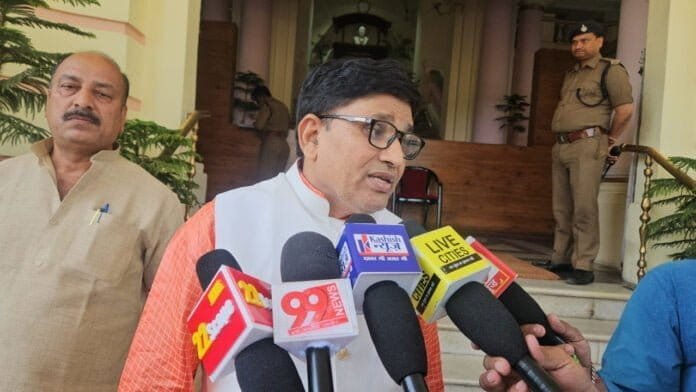 जनक का लालू पर हमला, कहा- जिसको परिवारवाद ही सर्वोपरि है उसको राष्ट्र से क्या मतलब