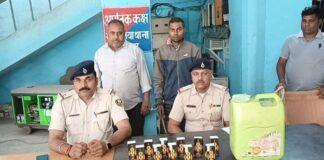 देशी चुलाई शराब सहित 2 धंधेबाज गिरफ्तार