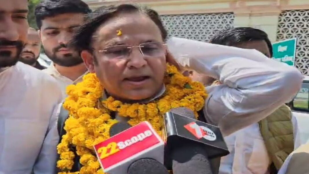 नामांकन के बाद फैसल अली ने कहा- तेजस्वी के हाथों को करना है मजबूत