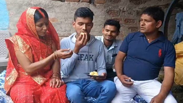 किसान का बेटा मैट्रिक में प्राप्त किया चौथा स्थान, जिले का नाम किया रौशन