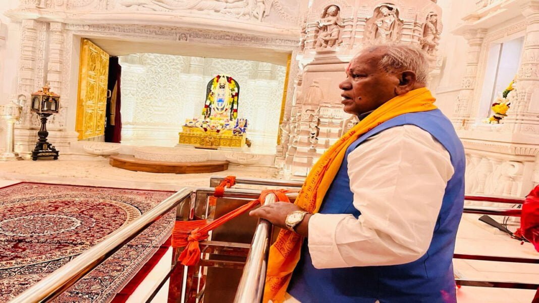 चुनाव से पहले भगवान के दरबार में मांझी