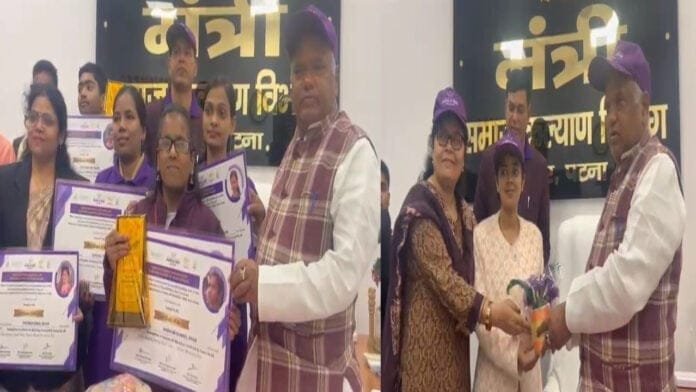 मंत्री ने दिव्यांग बच्चों को किया सम्मानित