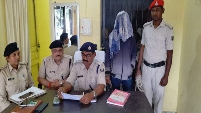 बैंक लूटकांड व पुलिस मुठभेड़ के वांछित अभियुक्त गिरफ्तार