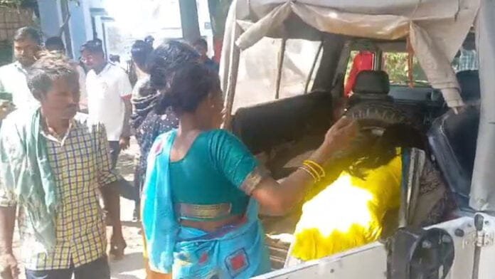बदमाशों का खौफ, महिला की हत्या कर शव को पेड़ से लटकाया