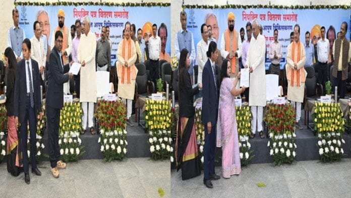 नई सरकार में गजब नियुक्ति पत्र बांट रहे हैं मुख्यमंत्री