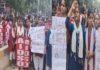 पटना में कई जगहों पर छात्राओं का प्रदर्शन