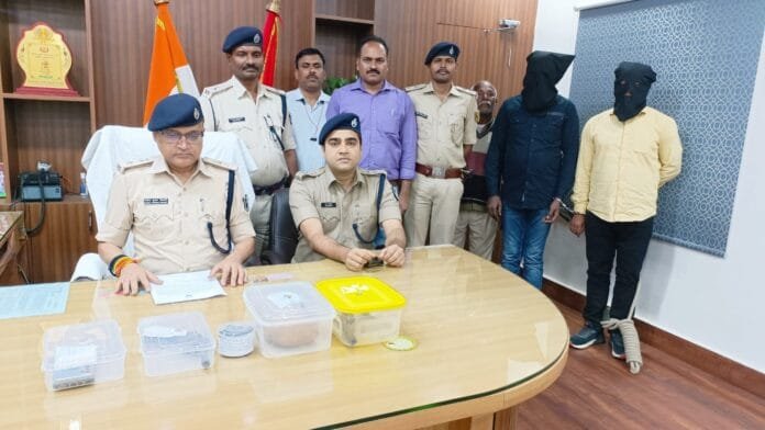 सीतामढ़ी में एक लाख इनामी कुख्यात अपराधी गिरफ्तार, तीन अन्य