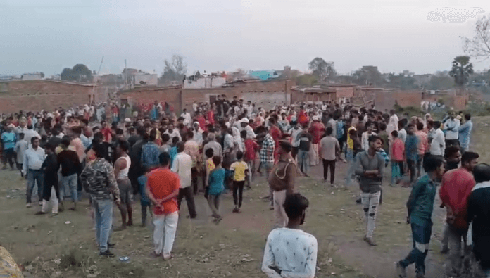 झरिया में युवक का गला रेतकर हत्या....