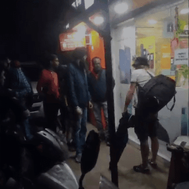 और यहां नशे में धुत विदेशी नागरिक ने ये क्या कर दिया !.......