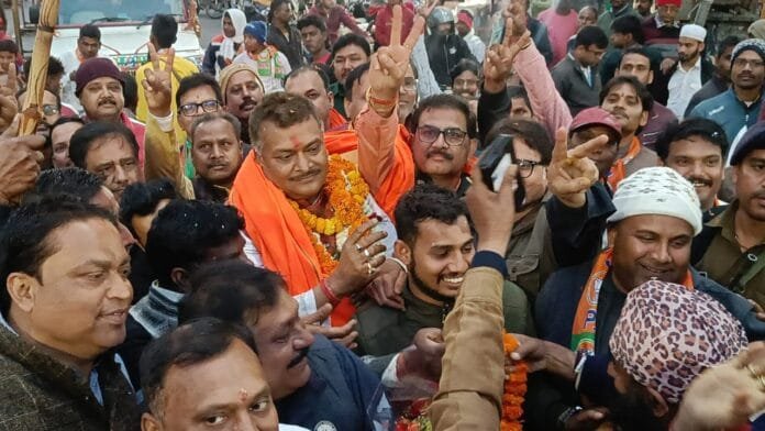 विधायक मनीष जायसवाल के हजारीबाग पहुंचने पर कुछ यूं हुआ उनका स्वागत....