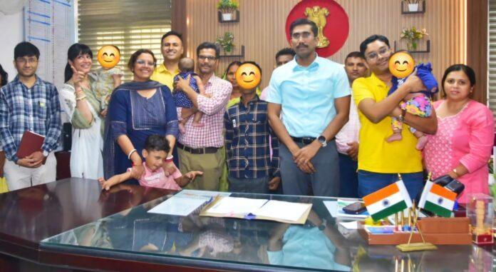 Patna News: 6 बच्चो को मिल गया परिवार, दो बच्चे जायेंगे विदेश