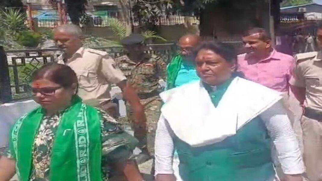 Breaking : नामांकन करने पहुंची बीमा भारती