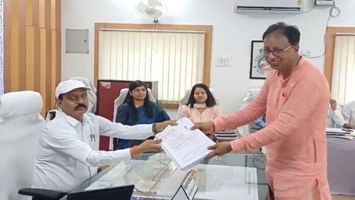 Dr Sanjay Jaishwal बेतिया लोकसभा सीट से NDA उम्मीदवार संजय जायसवाल ने किया नामांकन