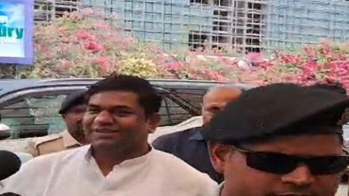 Breaking : सहनी को मिला नया चुनाव चिन्ह