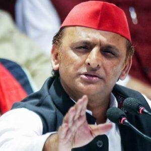 कन्नौज में भाजपा प्रत्याशी सुब्रत पाठक ने सपा मुखिया के खिलाफ इस्तेमाल अपनी कड़ी शब्दावली पर अपने को बाद में संयत किया। फिर बोले कि सपा नेता अखिलेश यादव की विचारधारा पाकिस्तानी है और पाकिस्तान का मतलब मेरा किसी देश विशेष से नहीं बल्कि पाकिस्तान मतलब आतंकवादी वाली सोच से है। 