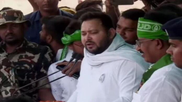 नए अवतार में दिखे तेजस्वी, गाना गाकर प्रधानमंत्री पर साधा निशाना