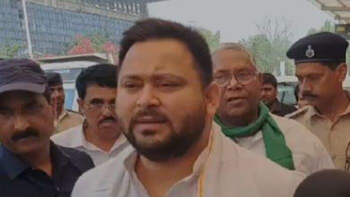 बीजेपी के संकल्प पत्र पर तेजस्वी का तंज, कहा- चुनावी जुमला
