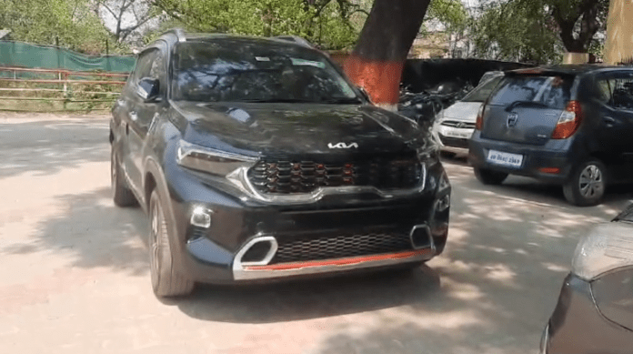 आदित्यपुर में कार से 22.30 लाख रुपया नगद पकड़ाया, आगे फिर हुआ.......