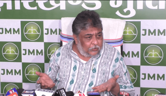 जेएमएम पीसी सुप्रियो भट्टाचार्य ने पीएम मोदी को लेकर ये क्या बोल दिया......