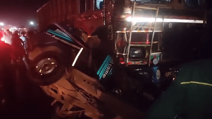 सरायकेला में भीषण सड़क दुर्घटना, दो युवकों में एक की.......