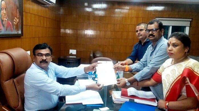 गीता कोड़ा पर हमले को लेकर भाजपा पहुंचा चुनाव आयोग.......