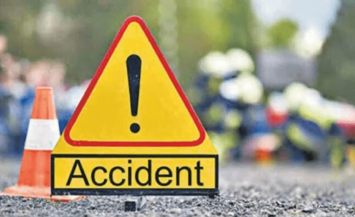 नल में मुंह धो रही युवती को कार ने मारा धक्का, चली गई जान और फिर......