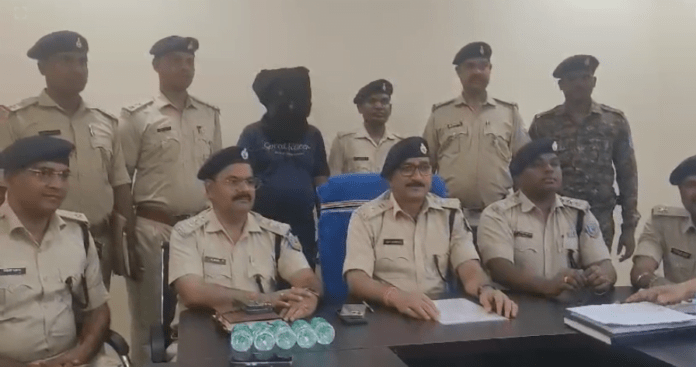धनबाद चोरी मजबूरी का फायदा उठाकर सूदखोरी करने वाला सख्स गिरफ्तार, 12 बाइक के साथ......