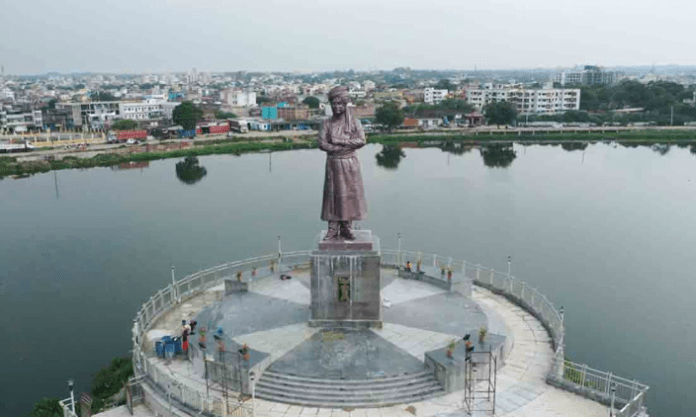 बड़ा तालाब से मिला युवक की डेड बॉडी......