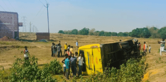 Mandar school bus accident