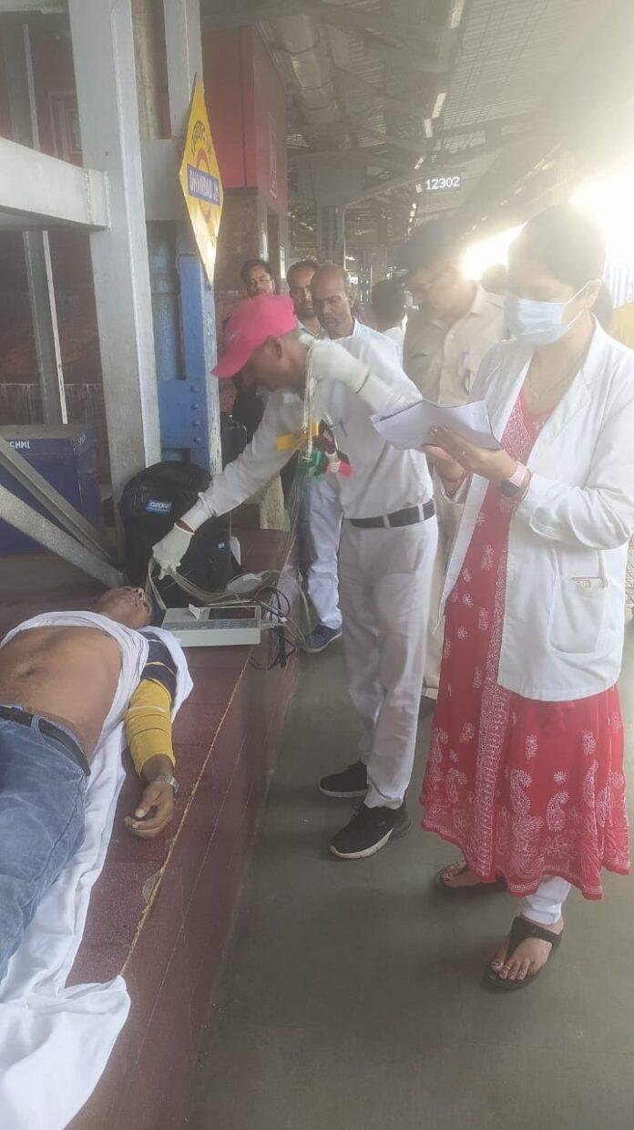 राजधानी एक्सप्रेस में संदेहास्पद स्थिति में मृत मिला युवक, सीट में......