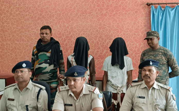 गांजा पीने के दौरान विवाद, पत्थर से कूचकर......