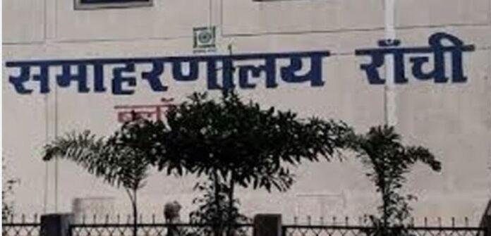 चेक पोस्टों का औचक निरीक्षण कर रखी जा रही है निगरानी