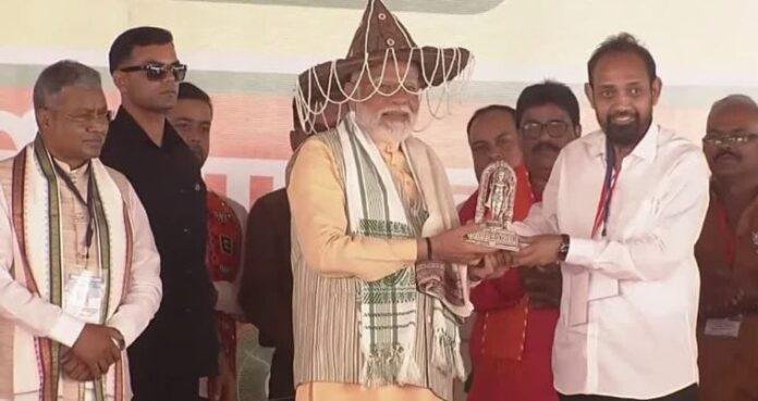 187 जमशेदपुर के लोगों का आशीर्वाद मिलने से लगता है पूरा देश आशीर्वाद दे रहा है: मोदी