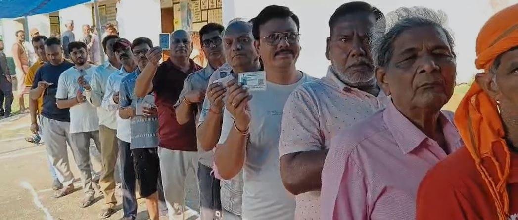 चतरा, हजारीबाग और कोडरमा लोकसभा क्षेत्रों में सोमवार सुबह 7 बजे से मतादन प्रारंभ