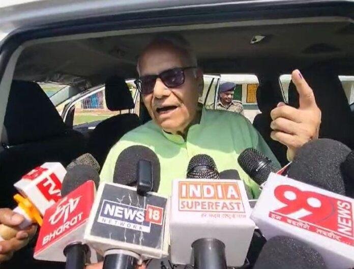 पूर्व वित्त और विदेश मंत्री यशवंत सिन्हा ने डाला अपना मत , लोगो से भी की अपील