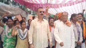 Adityapur Industrial Area News : आर डी रबर कंपनी के खिलाफ कोल्हान मजदूर यूनियन का अनिश्चित कालीन