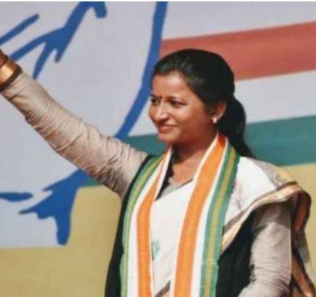 अंबा प्रसद से ईडी फिर से पूछताछ की तैयारी कर रही है। इस मामले में सुत्रों से मिली जानकारी के अनुसार ईडी ने उनके मोबाइल व छापेमारी में मिले दस्तावेज का डिटेल जुटा लिया है।