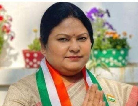 झामुमो के टिकट पर झारखंड विधानसभा 2019 का चुनाव जीतने वाली जामा विधायक सीता सोरेन भी भाजपा में शामिल हो गई हैं। भाजपा ने उन्हें दुमका संसदीय क्षेत्र से उम्मीदवार बनाया है।