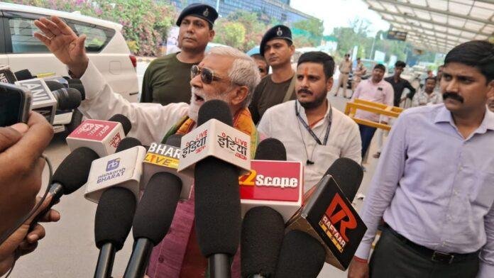अश्विनी चौबे का लालू पर हमला, कहा- ये लोग धर्म के आधार पर देना चाहते हैं आरक्षण