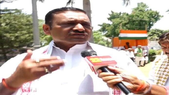 अखिलेश सिंह का बड़ा दावा, बोले- 2 सीट छोड़कर सभी सीट हार रही है BJP