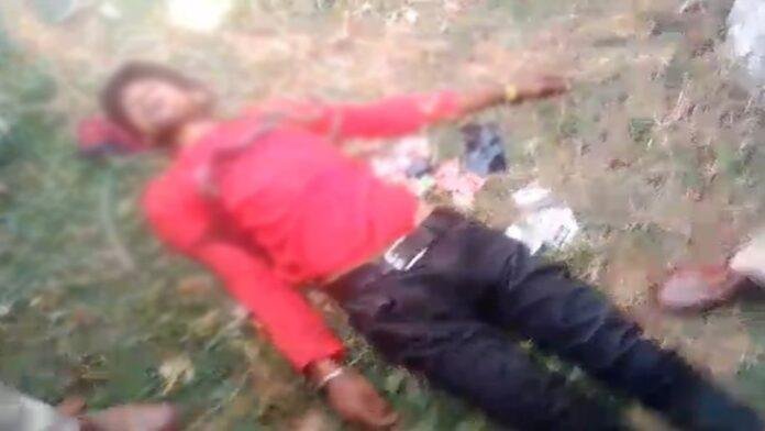 पेड़ पर लटका मिला एक युवक का शव, इलाके में सनसनी