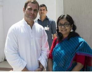 Loksabha Election 2024 : कांग्रेस को झटका, अब पुरी में कांग्रेस प्रत्याशी ने चुनाव लड़ने से किया इंकार Loksabha Election 2024 में भाजपा की अगुवाई वाले एनडीए के मुकाबले में इंडी गठबंधन की अगुवा राजनीतिक घटक दल कांग्रेस को ओडिशा से पहले गुजरात और मध्य प्रदेश में भी ऐसे ही झटके लग चुके हैं।