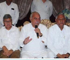 Haryana में पूर्व मुख्यमंत्री दुष्यंत चौटाला ने इसी क्रम में आगे कहा कि नेता प्रतिपक्ष भूपेंद्र सिंह हुड्डा को कहना चाहूंगा कि आज के गणित के हिसाब से कदम उठाया जाए तो हम (जजपा) चुनाव के दौरान ही सरकार को गिराने में सहयोग देने पर पूरी तरह से विचार करेंगे। 