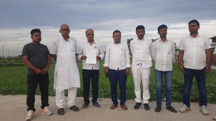 CO के समर्थन में उतरा मुरलीगंज प्रखंड मुखिया संघ, DM से हस्तक्षेप की मांग