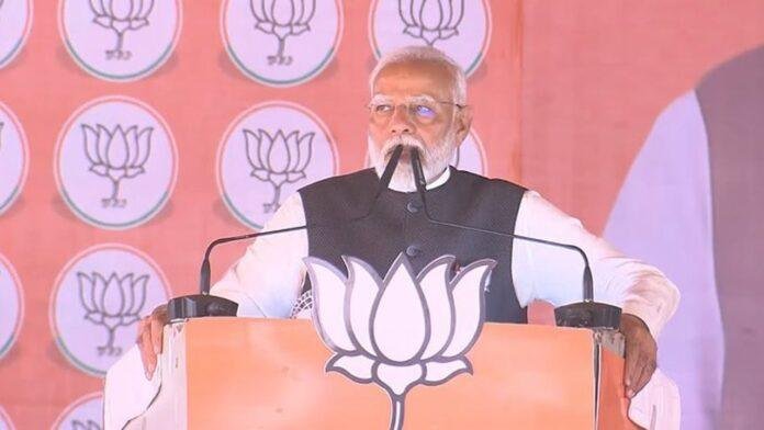 सारण में प्रधानमंत्री बोले- देश की साख, धाक व रुतबा बढ़ाने के लिए है ये चुनाव