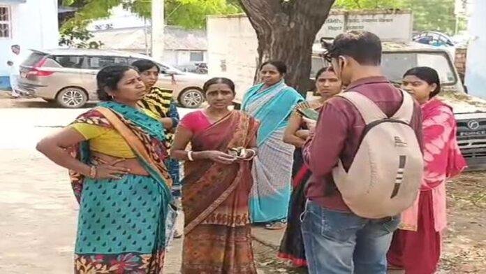 सांप काटने से एक युवती की मौत, परिजनों में मचा कोहराम