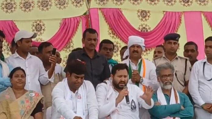 तेजस्वी का नौहट्टा में जनसभा, कहा- चेनारी विधानसभा में 10 सालों में नहीं हुआ कोई विकास 