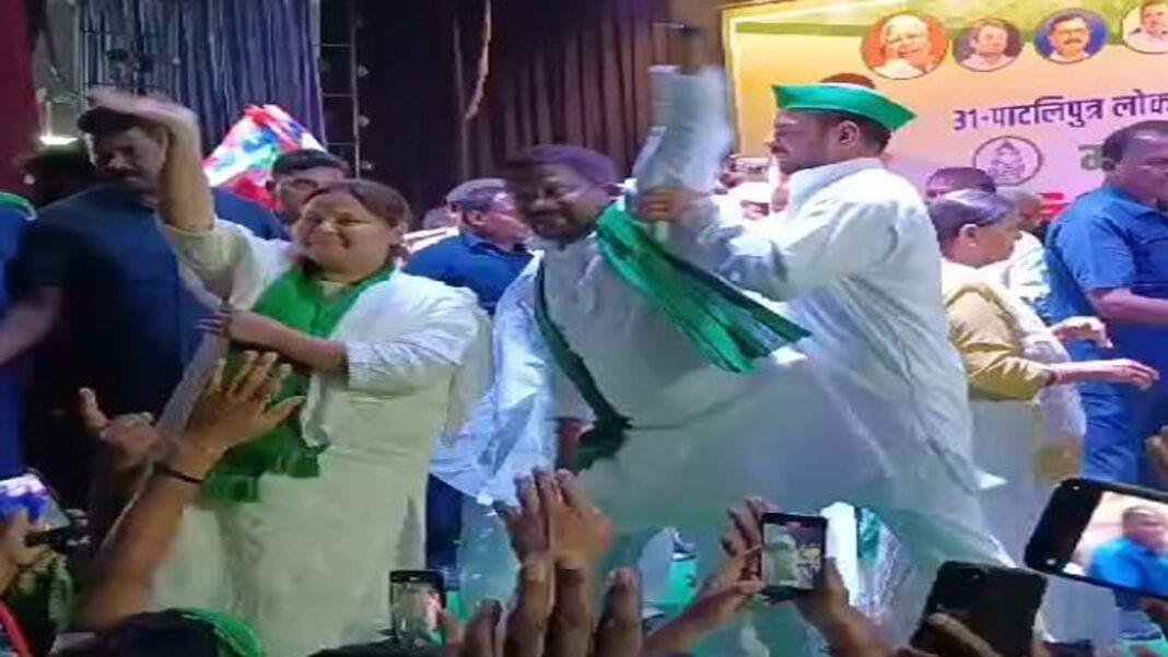 Breaking : गुस्से में लाल हुए तेजप्रताप, कार्यकर्ता को दिया धक्का