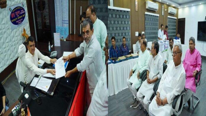 उपेंद्र कुशवाहा ने काराकाट सीट से किया नामांकन