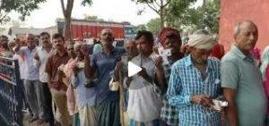 बिहार में 10.03 फीसदी और महाराष्ट्र 6.64 फीसदी मतदान हुआ है। 